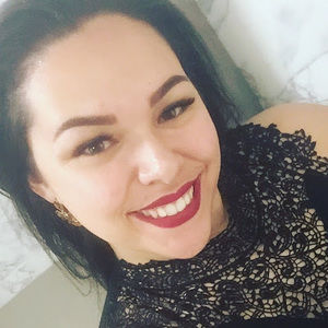 Meet your Posher, Casandra